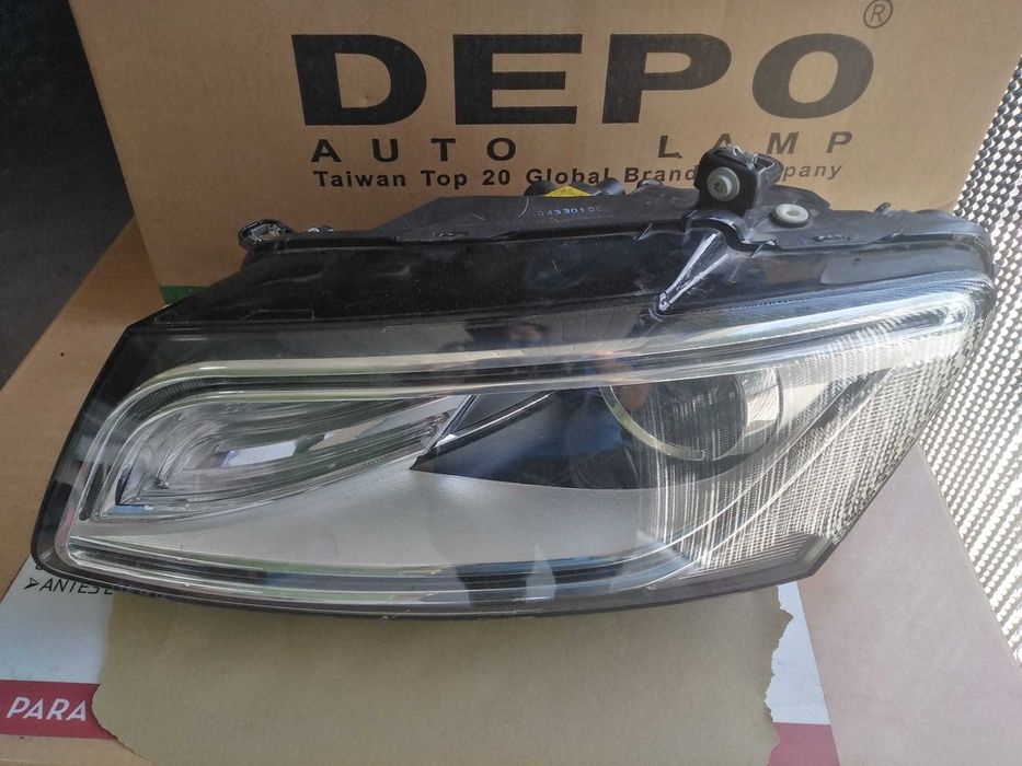 Farol Esquerdo Audi Q5 de 2013 Seminovo