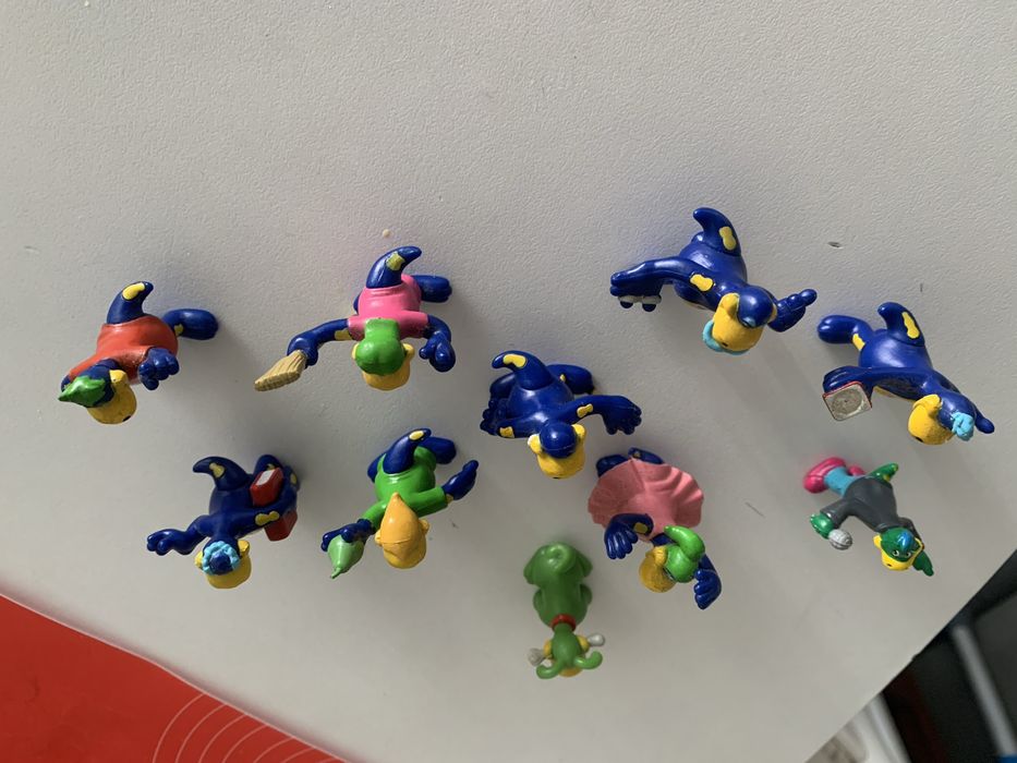 Danone's Complete "Dino" Family Collection (2009)64584273839106121