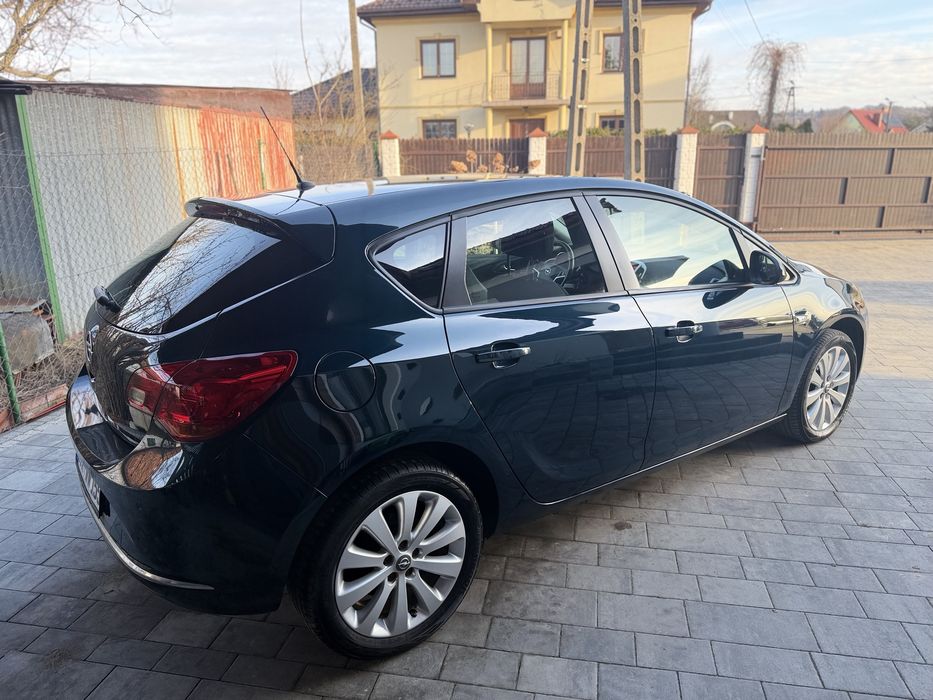 Opel Astra J lift 1.4 Turbo 120KM Bezwypadkowa | Rok 2015 | Niemcy