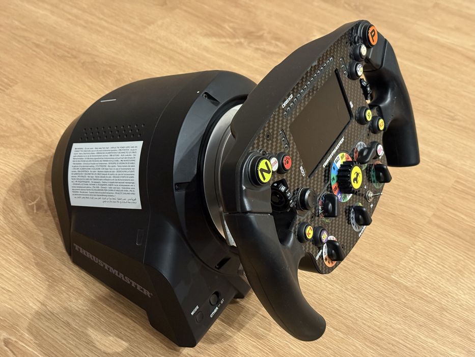 Volante T-Gt ii + Volante SF1000 + Pedais T-LCM + Shifter TH8S64739155486211121