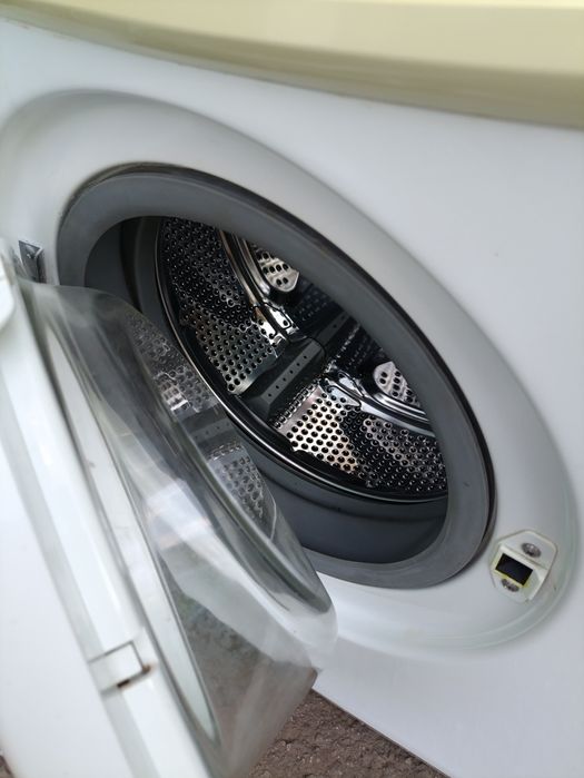 Продам стиральную машинку Samsung