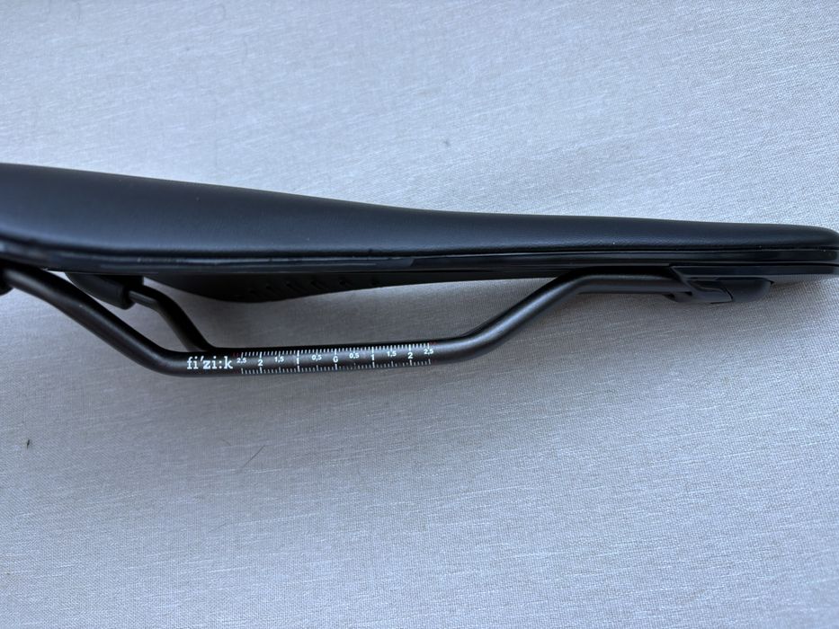 Fizik Arione R1 Versus Evo Regular
