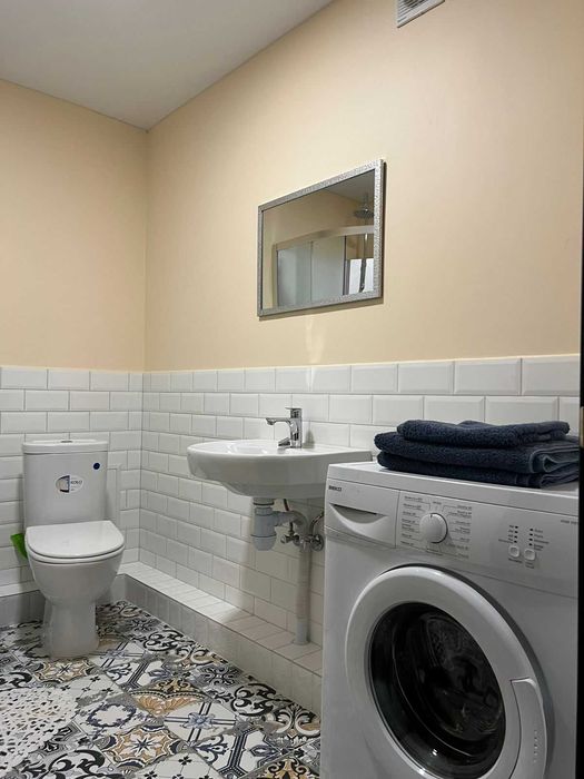 ЗІ СВІТЛОМ!! 2-на квартира ЛЮКС ЦЕНТР кондиціонер подобово, погодинно