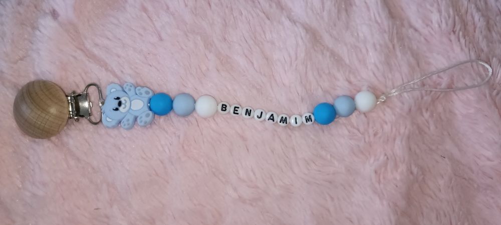 Prendedores de chupetas