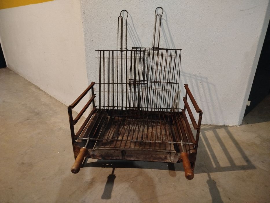 Grelha ou churrasqueira em ferro
