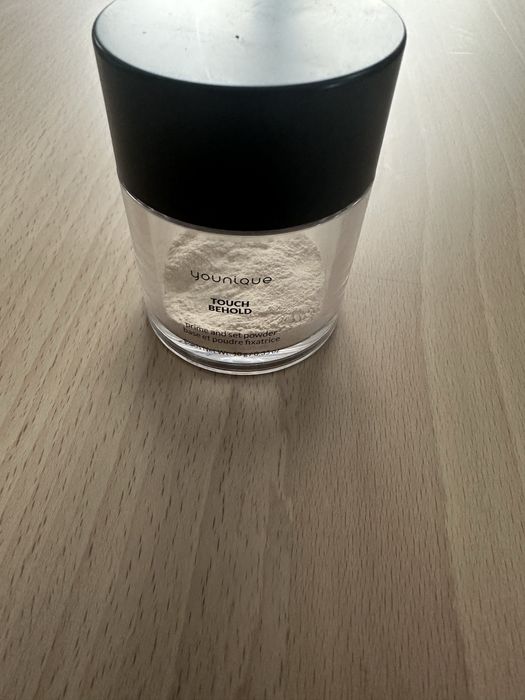 Younique behold używany okazja puder
