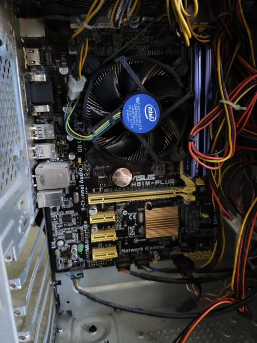 Komputer stacjonarny