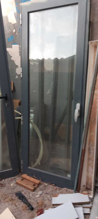 Portas de alumínio em vidro