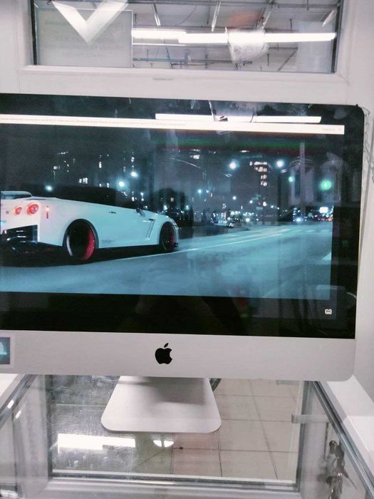 APPLE IMAC 21.5 INCH (2011)