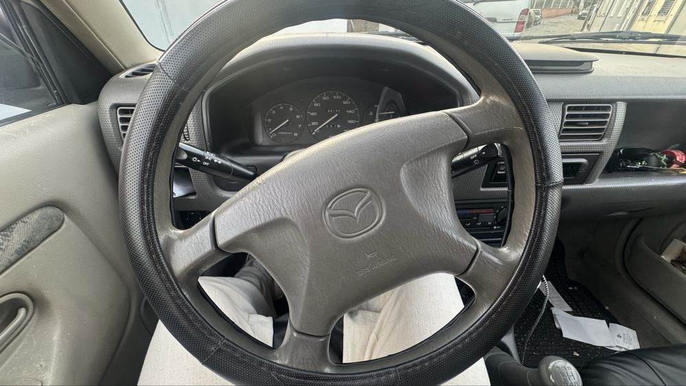 MAZDA em bom estado