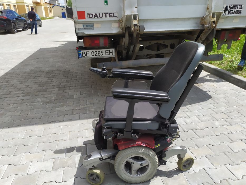 Коляска с электроприводом. Вездеход .