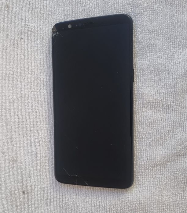 Smartphone OnePlus 5T para arranjo ou Peças