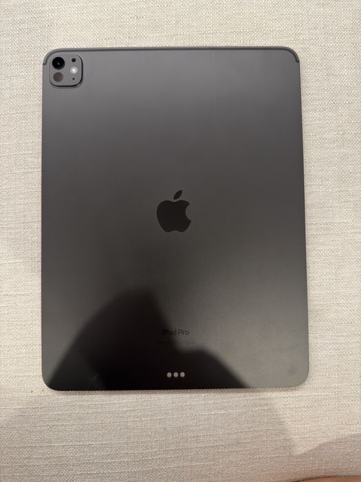 Ipad pro 13’ M4 + Magic keyboard + Capa folio