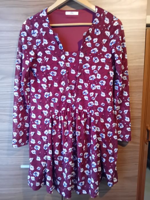 Sukienki nowe sprzedam.