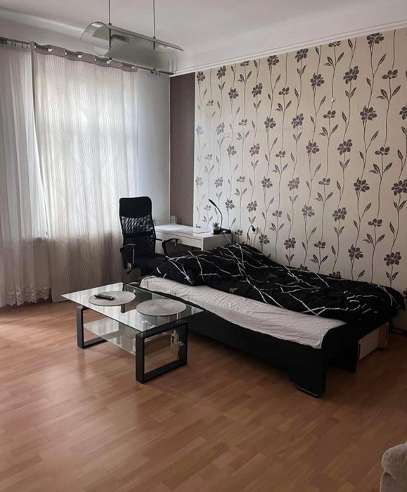 Wynajmę dwupokojowe mieszkanie z balkonem