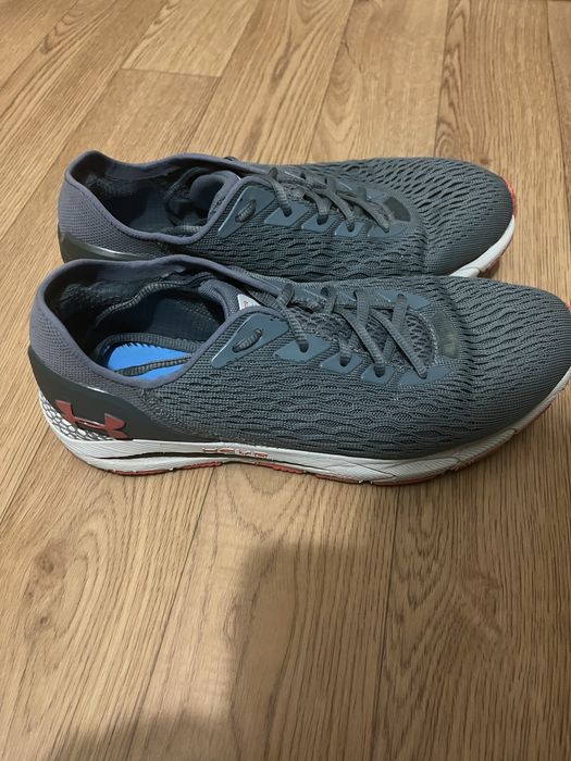 Кросівки чоловічі under urmor