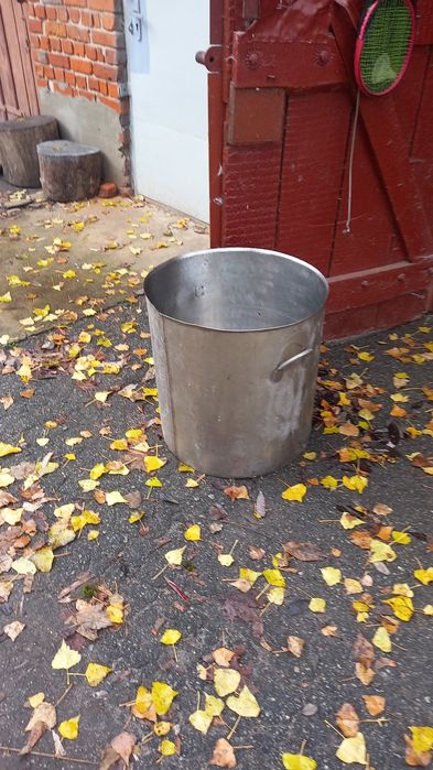 Продам кастрюлю нержавку