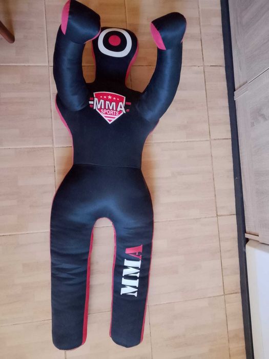 Boneco de treino MMA em ótimo estado
