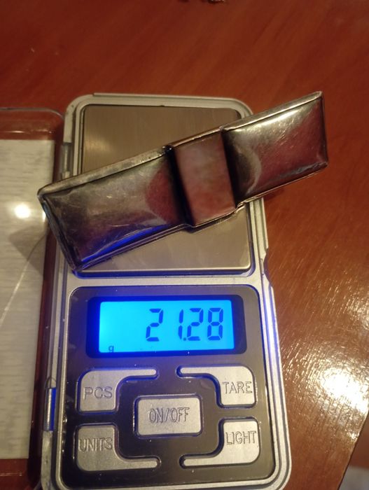 Srebrna broszka klasyczna