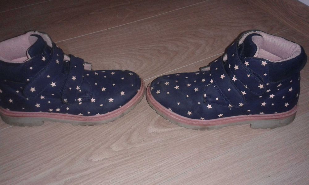 Buty 32 dziewczęce za kostkę na rzepy granatowe w gwiazdki wkł 20,5