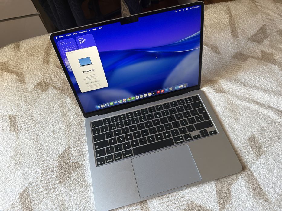 Macbook Air M4 16GB 256GB Skyblue