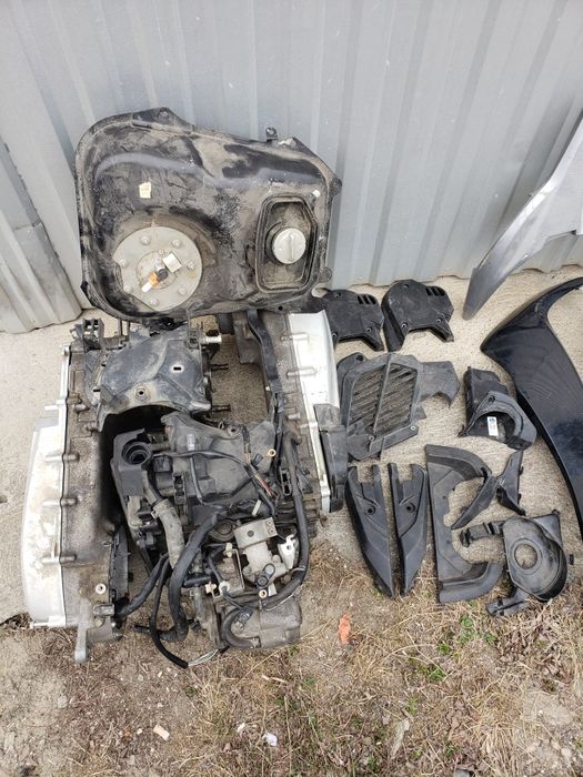 Продам двигун розборка запчастини скутер HONDA Sh 125сс 150і 300і