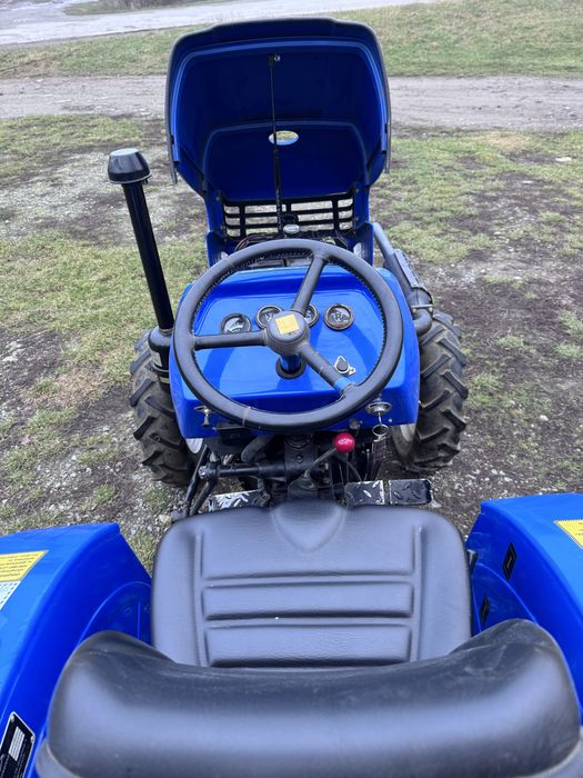 Трактор Донфенг 244