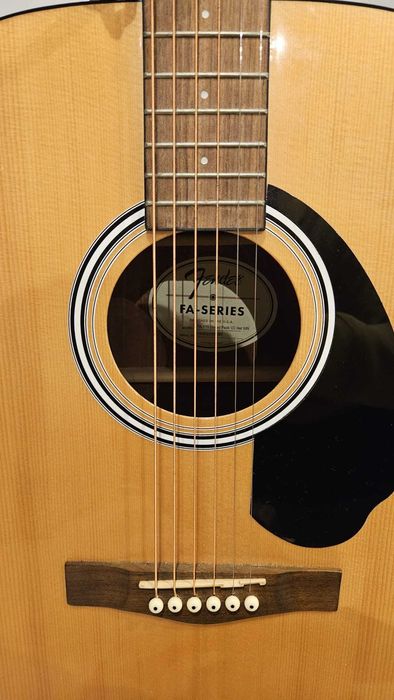 Fender FA-115: Guitarra Acústica / Acoustic Guitar