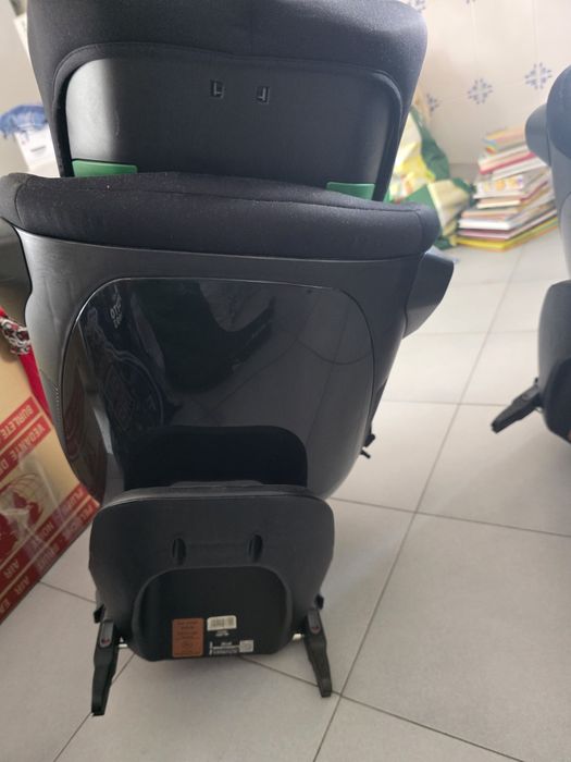 2 cadeiras c/ sistema Isofix da marca Be Cool