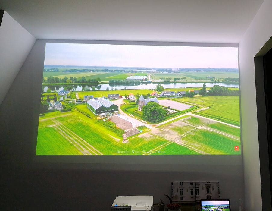 Projektor NEC UM301W – krótkoogniskowy | 75% lampy | KINO W  DOMU!!!