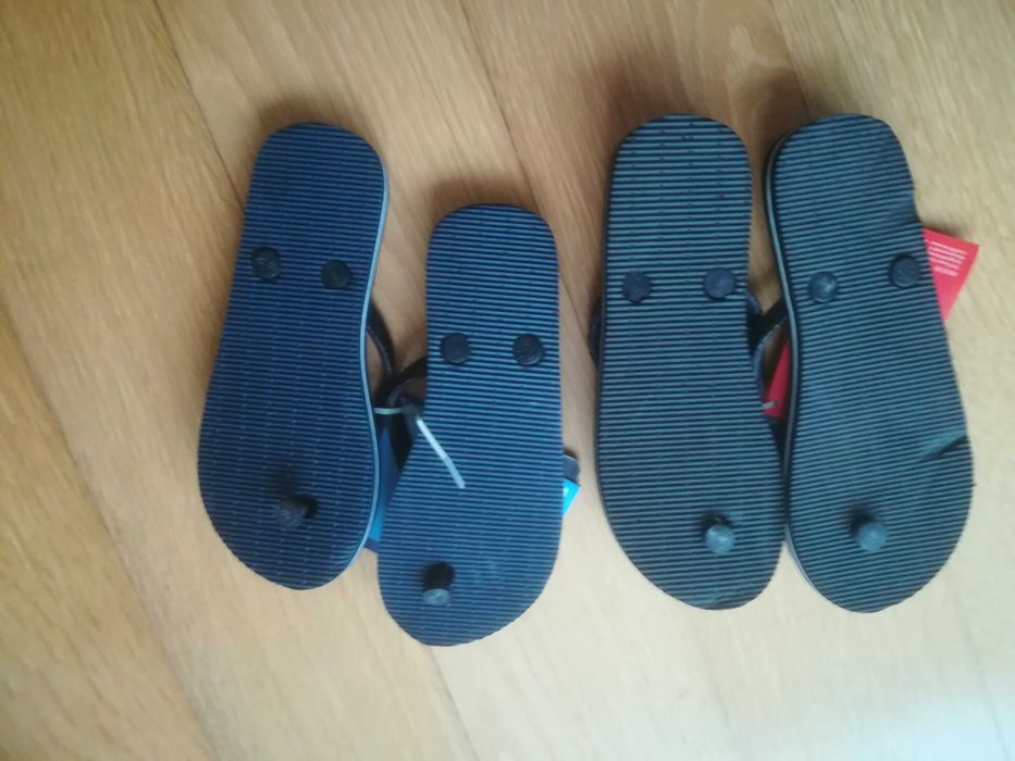 Chinelos novos de Praia para crianças.