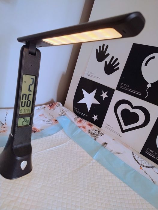 Lampka na biurko bezprzewodowa