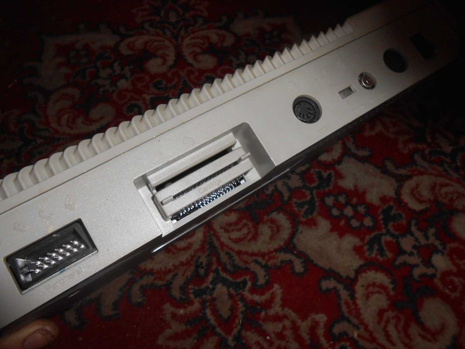 Atari 65XE  - jednostka