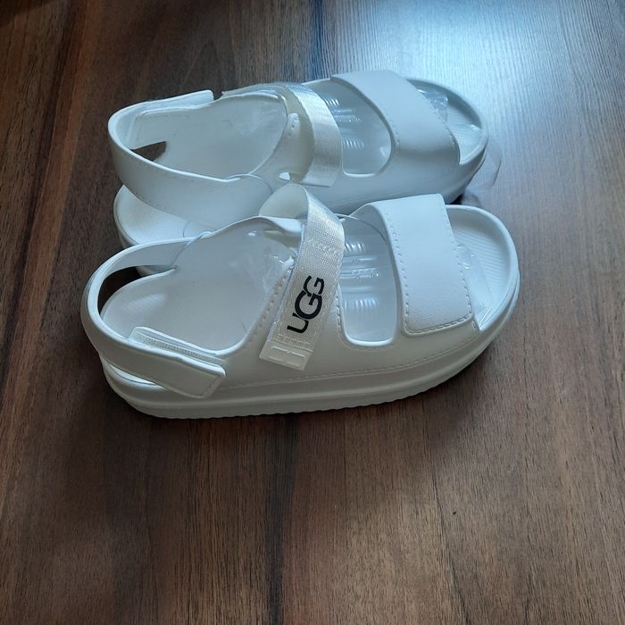 Sandały z napisem UGG, rozmiar 37/38, nowe,  chunky sandals
