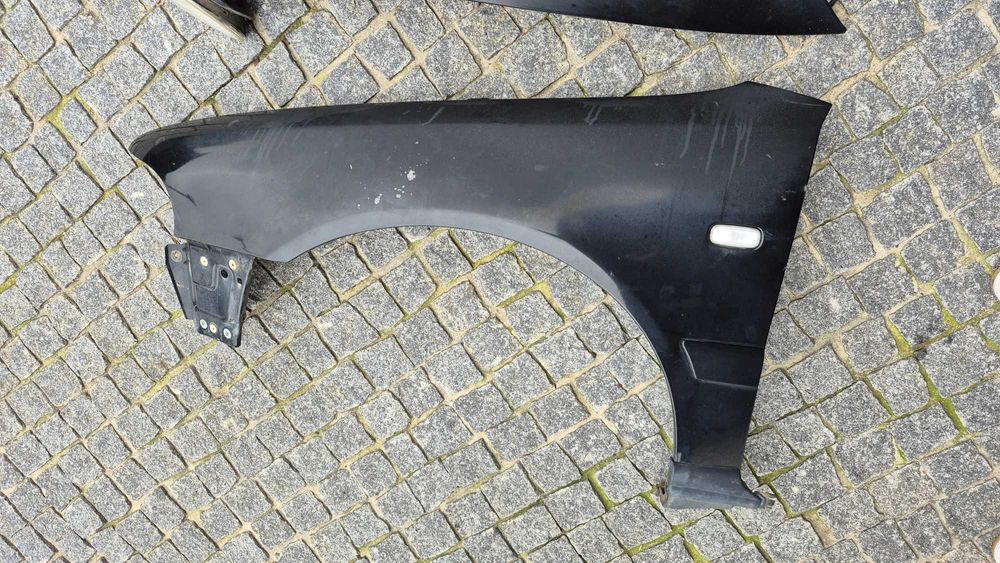 AUDI A4 B5 (8D)- Guarda Lamas ORIGINAIS FACELIFT (1999 até 2001)