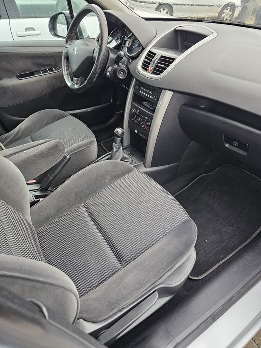 Peugeot 207 1.4i