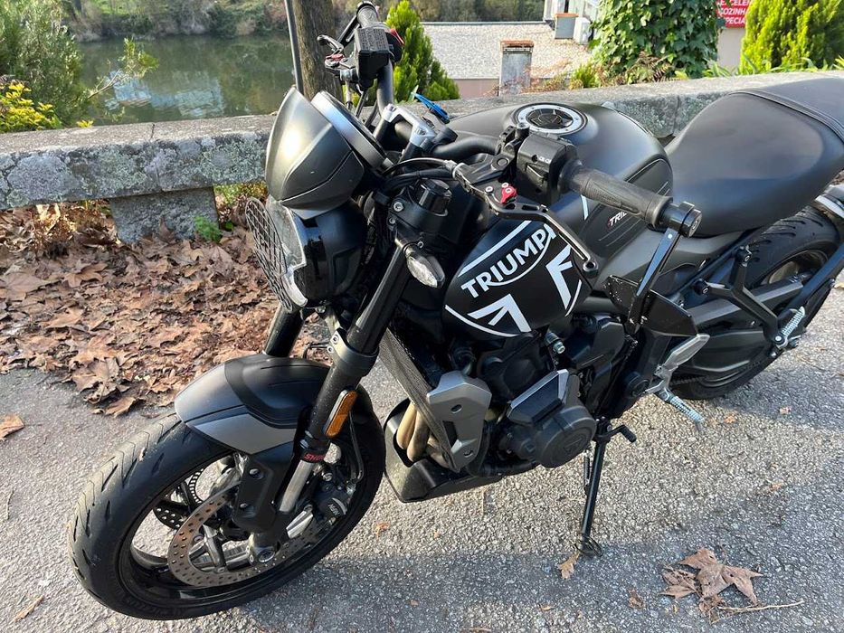 Mota Triumph Trident 660