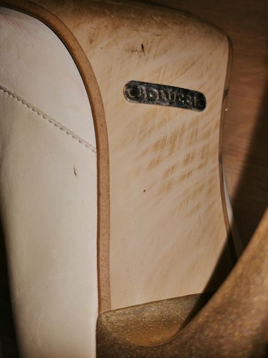 Buty Bolucci skórzane 37 kremowe