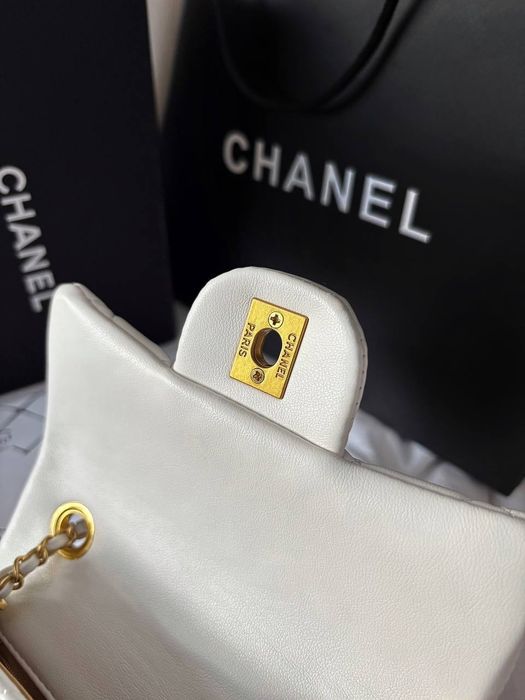ПРЕМІУМ‼️Chanel Mini 17 Classic Flap Bag in White with Gold / Шанель