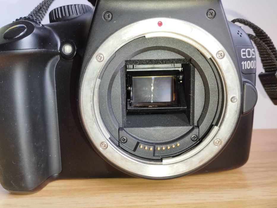 Máquina Fotográfica Canon EOS 1100D