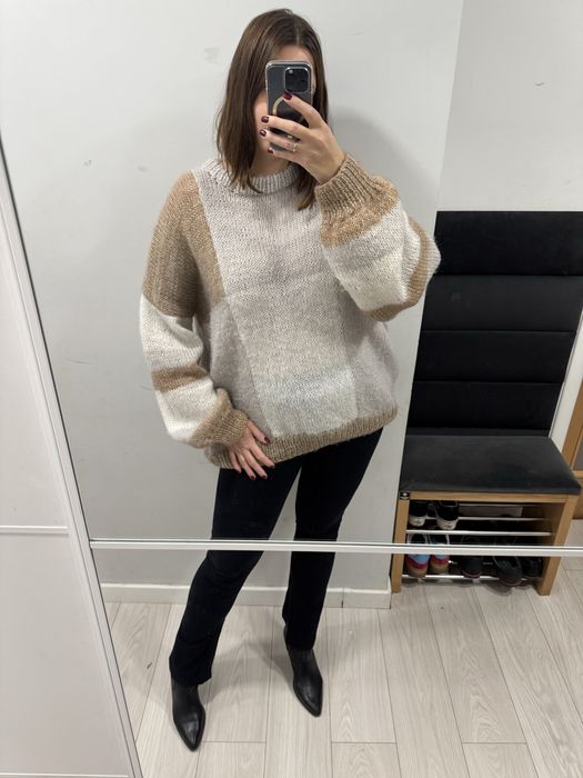 Piękny puchaty oversizowy oversize sweter sweterek