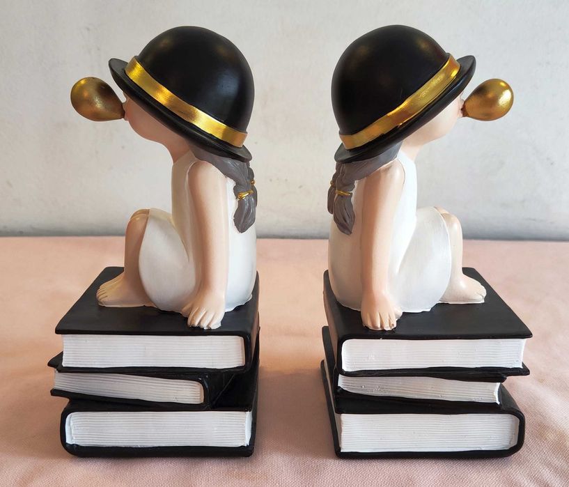 Encostos Suportes Livros Bonecas