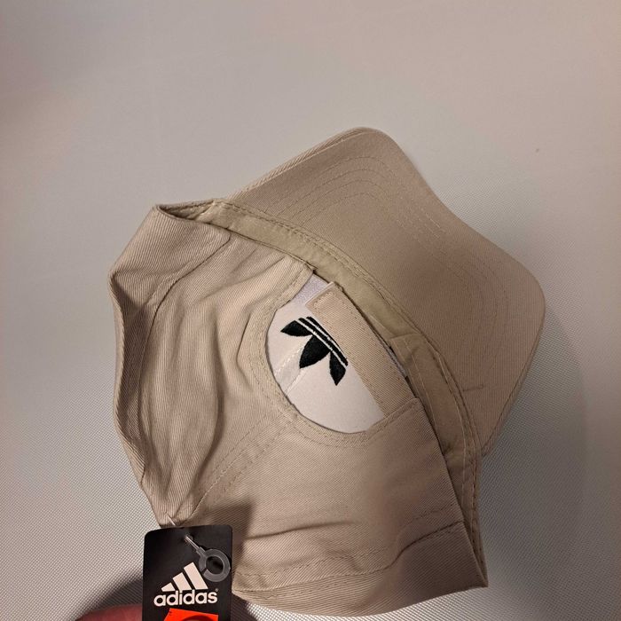 czapka z daszkiem