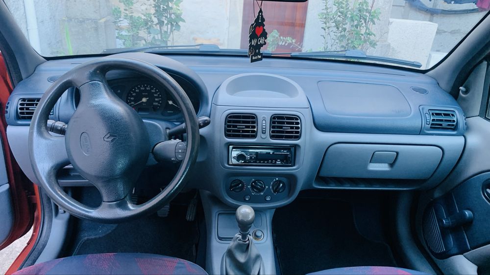 Renault Clio 1998