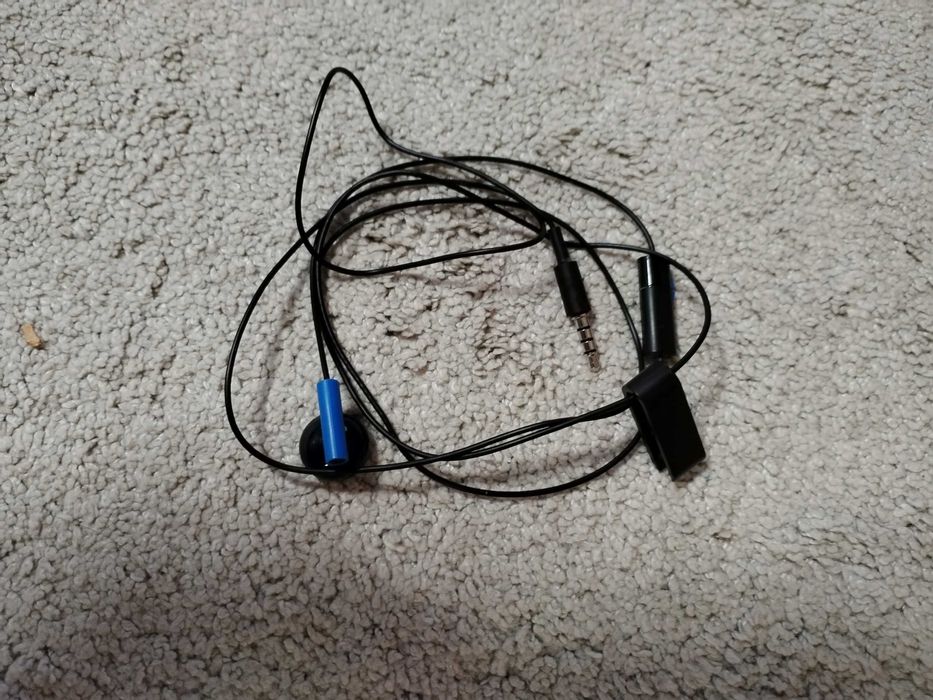 Playstation 4 pro 2 pady 12 gier + akcesoria