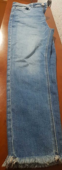 Calças de ganga elasticas tamanho 40 - 5€