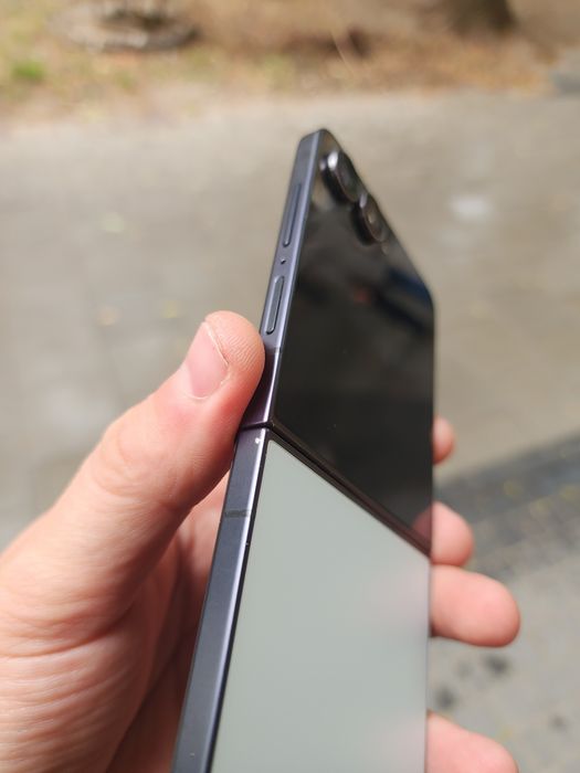 Samsung Flip 7 512 gb жабка