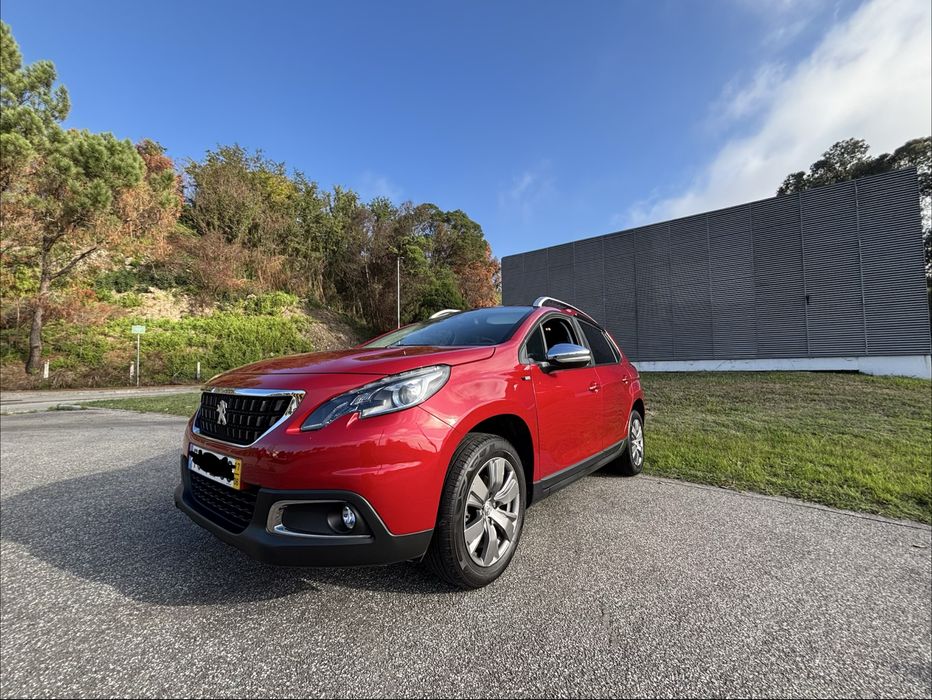 Peugeot 2008 1.2 — photo 2