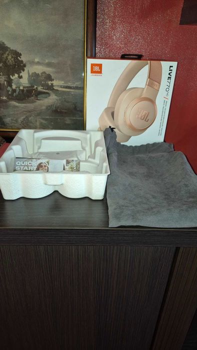 Słuchawki bezprzewodowe JBL LIVE 770NC Beżowe