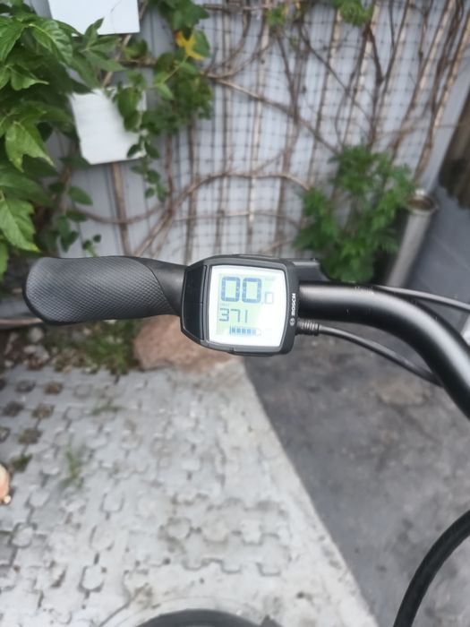 Електровелосипед новий Triumph Bosch Germany  с зарядним пристріем